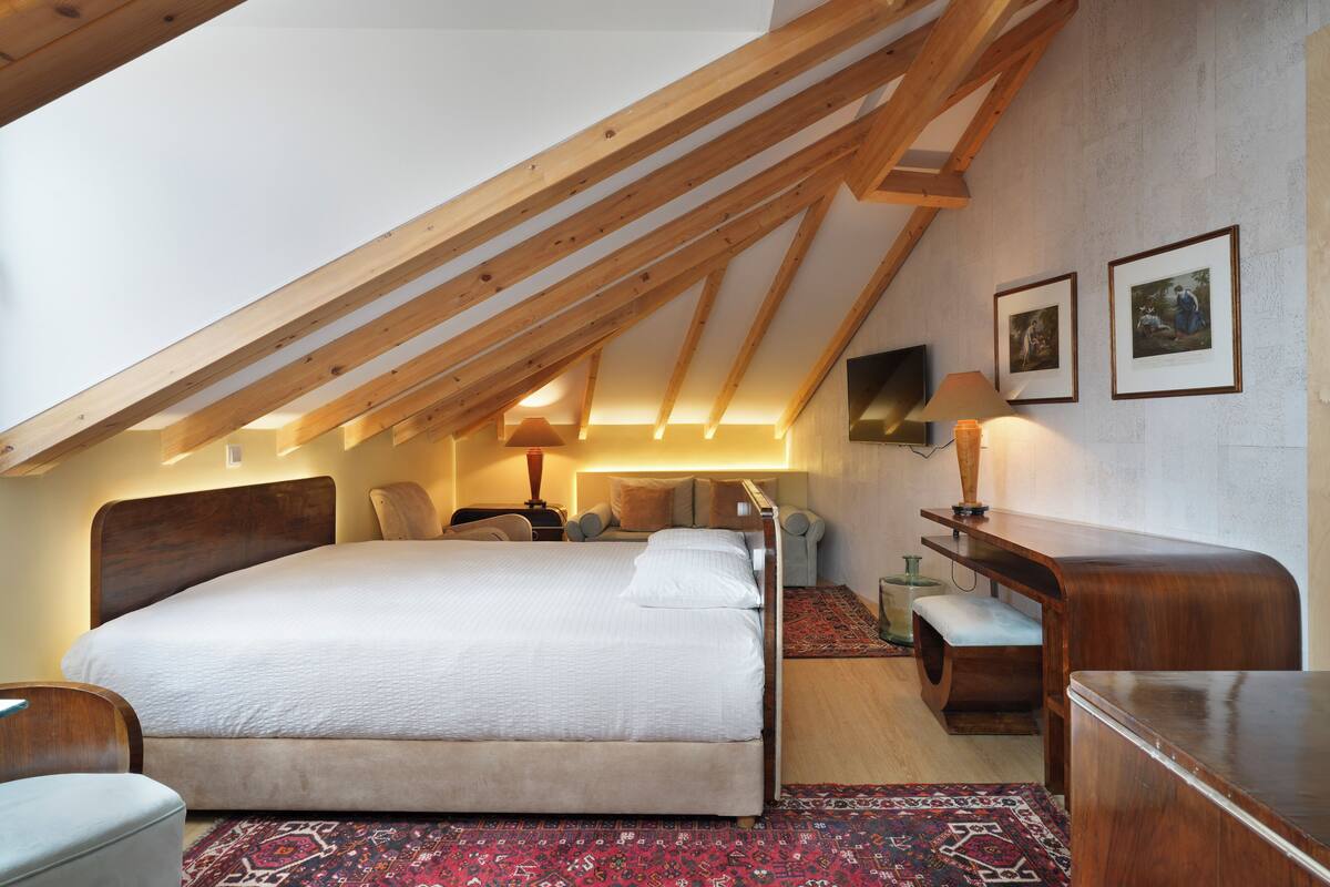 Deluxe-Doppelzimmer, Stadtblick | Bettwäsche aus ägyptischer Baumwolle, hochwertige Bettwaren