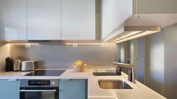 1 bedroom, Egyptian cotton sheets, premium bedding, memory-foam beds