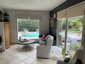 Living area - House between sea and mountains. Ideal for family vacations.   (Laroque-des-Albères)