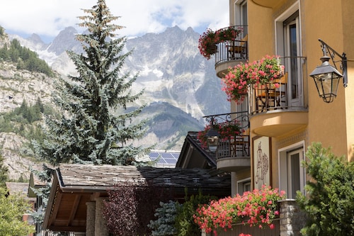 Hotel Bouton d'Or - Courmayeur