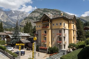 Fachada de la propiedad
