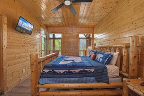 8 bedrooms, iron/ironing board, free WiFi, bed sheets