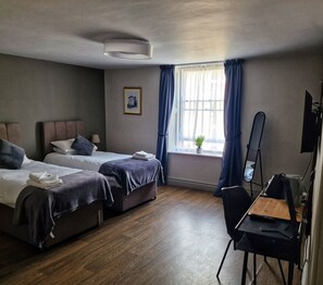 Standard Twin Room, 2 Single Beds | Desk, iron/ironing board - OYO The Victorian Cap (Hexham)