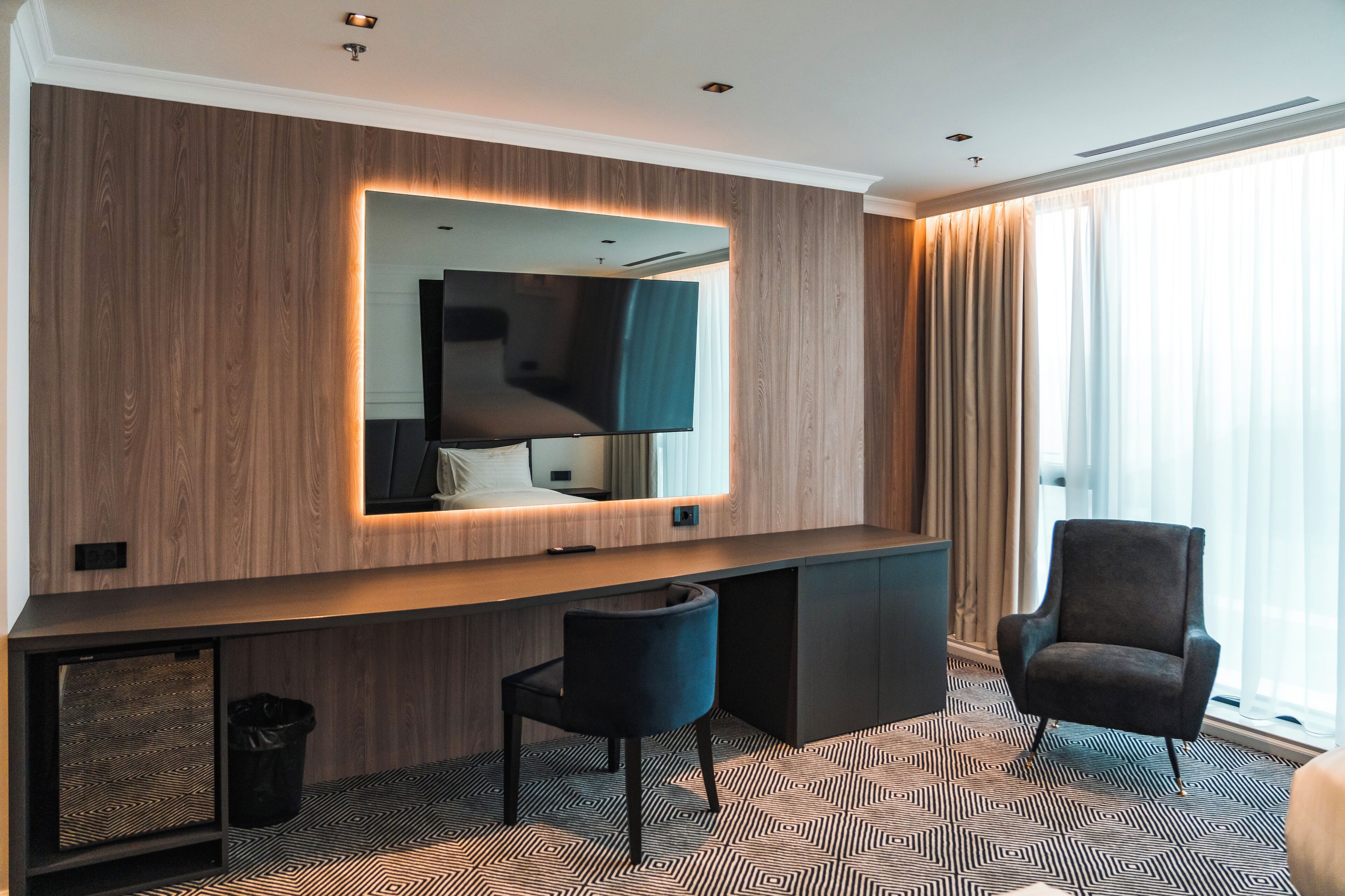 Superior Double Room, 2 Twin Beds | Television