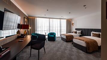 Superior Double Room, 2 Twin Beds | Free minibar items, in-room safe, desk, laptop workspace