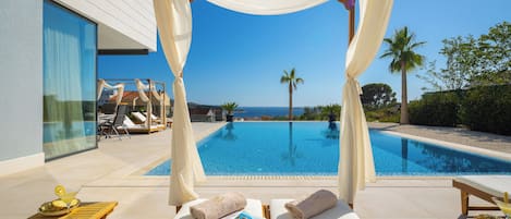 Outdoor pool, a heated pool
