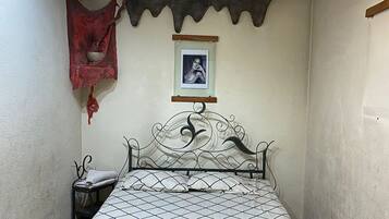 Cortinas blackout, tabla de planchar con plancha y wifi gratis