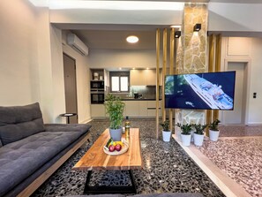 Smart TV, books, stereo - Aperon Suite - Downtown Chania (Chania)
