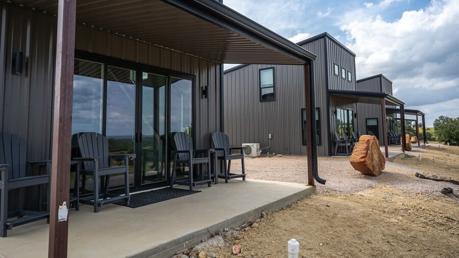 Waylon In The Hill Country - Hacienda Amor