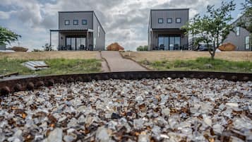 Talo | 2 makuuhuonetta, työpöytä, internet