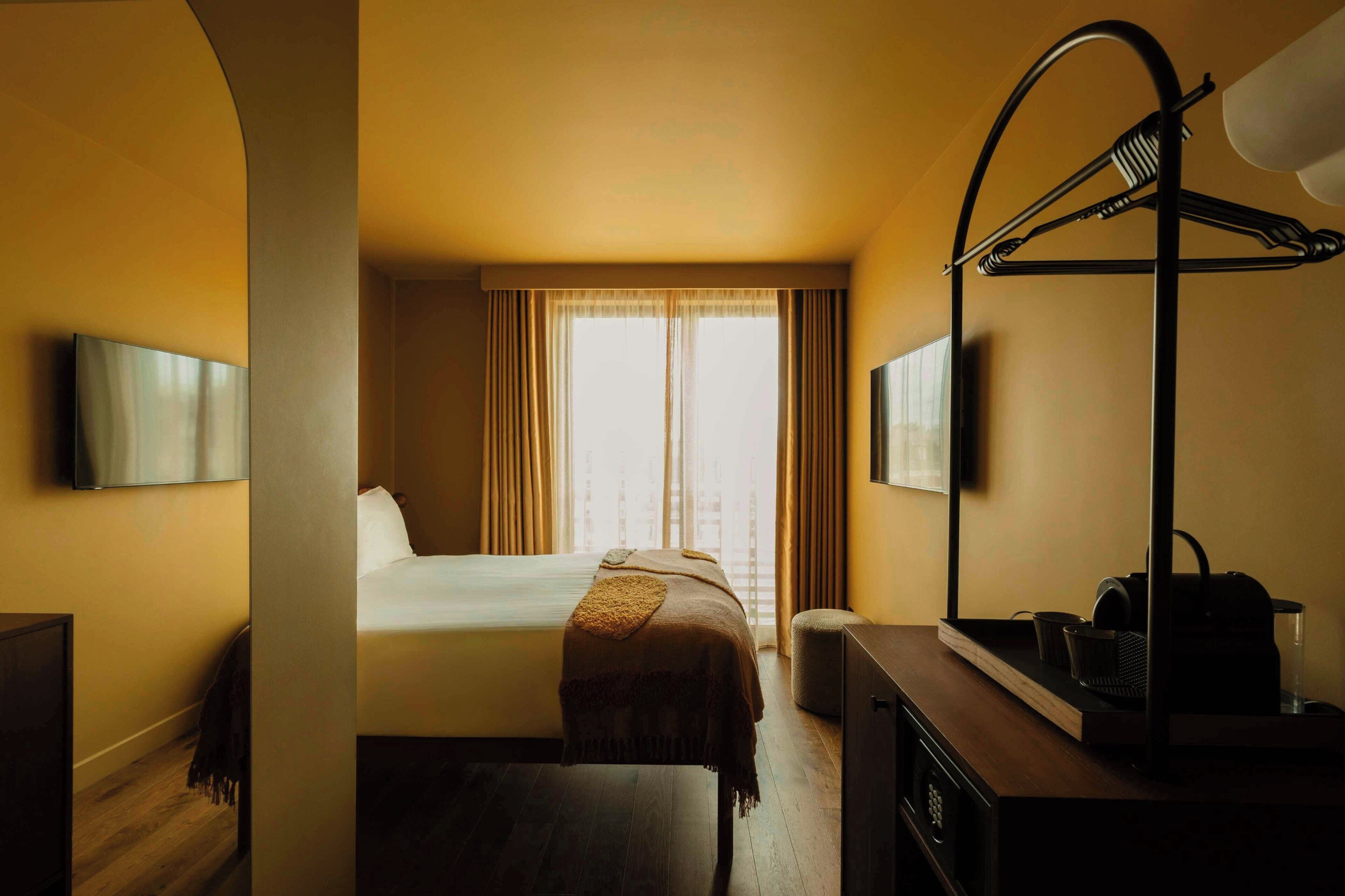 Locke Room | Premium bedding, in-room safe, individually decorated