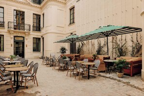 Exterior - Le Jardin De Verre by Locke (Paris)