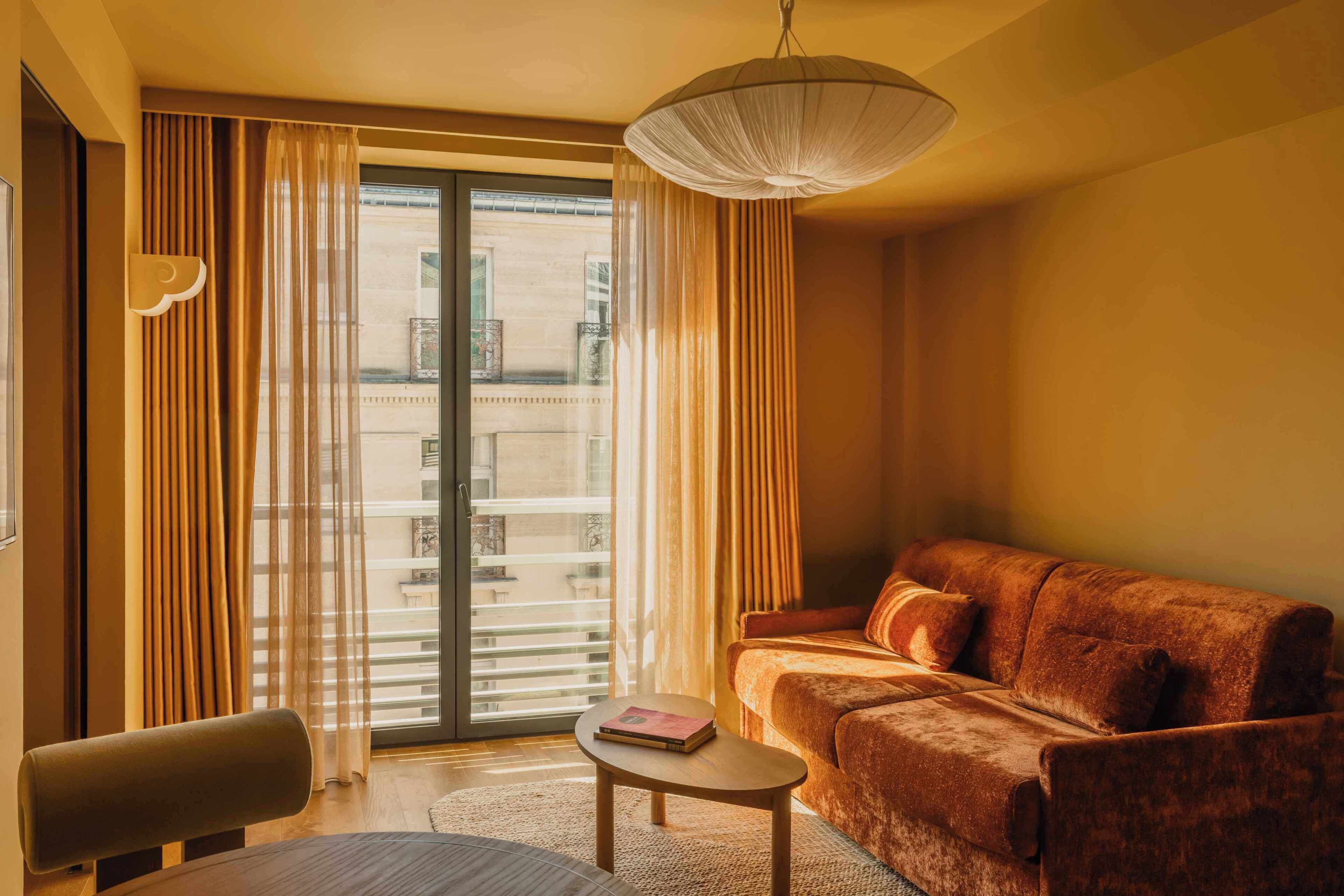 Family Suite | Roupas de cama premium, cofres nos quartos, individualmente decorados