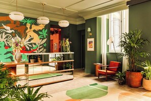 Reception - Le Jardin De Verre by Locke (Paris)