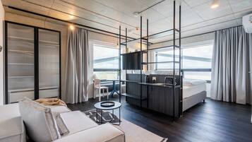 Deluxe-huoneisto | 1 makuuhuone, yksilöllisesti sisustettu, yksilöllisesti kalustettu