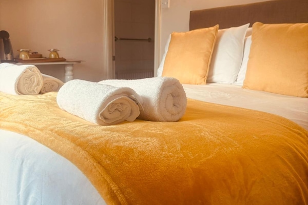 Desk, free WiFi, bed sheets