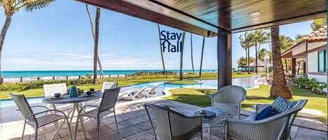 Bungalow | Outdoor dining