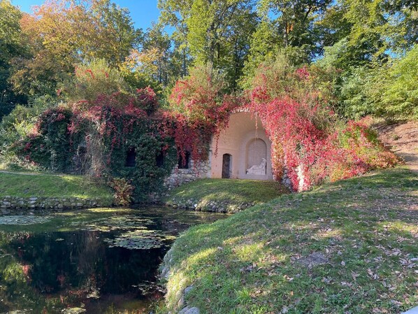 Property grounds - Attractive vacation apartment in the heart of Rheinsberg not far from the castle and lake (Rheinsberg)