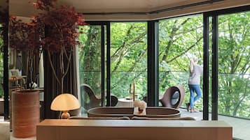 Luxury Tree House | 1 bedroom, in-room safe, blackout drapes, free WiFi