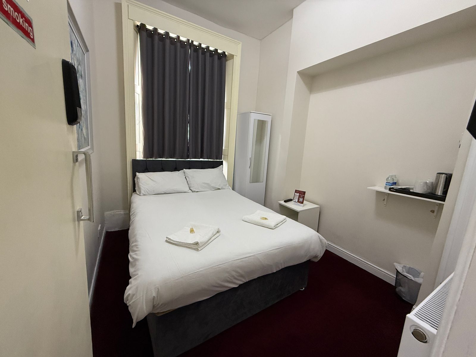 Habitación doble estándar | Escritorio, wifi gratis y ropa de cama 