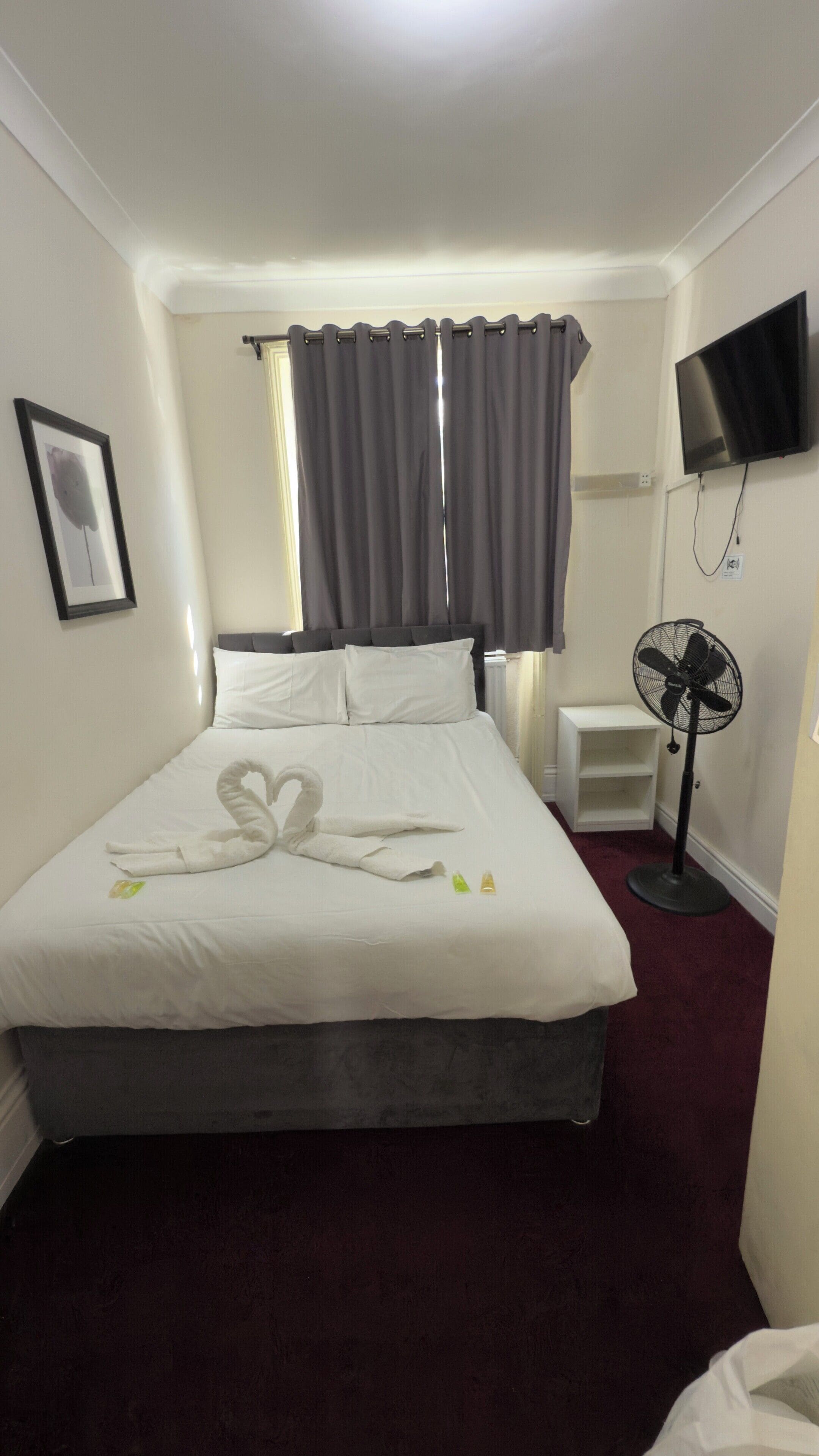 Desk, free WiFi, bed sheets