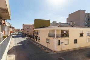Exterior - Large apartment in the city center and 7 minutes from Poetto  (Quartu Sant'Elena)