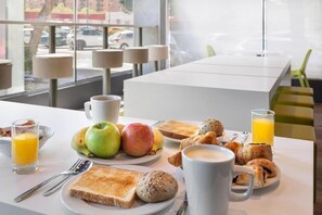 Dining - B&B HOTEL Zaragoza Plaza Mozart  (Zaragoza)