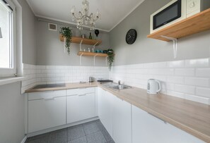Economy-Apartment | Eigene Kochnische | Kühlschrank, Mikrowelle, Ofen, Herdplatte