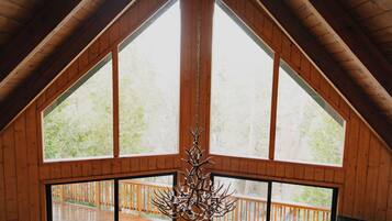 Cabin, 3 Bedrooms, Balcony, Garden View | Living room | Video-game console