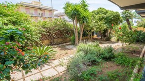 Property grounds - Marte, vacation apartment 100 m from Marina beach (Marina di Ragusa)