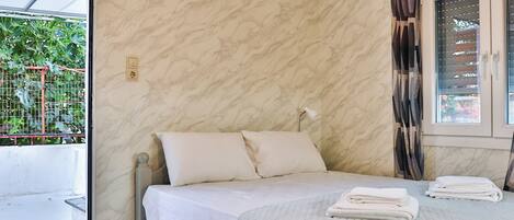 1 室のベッドルーム、WiFi