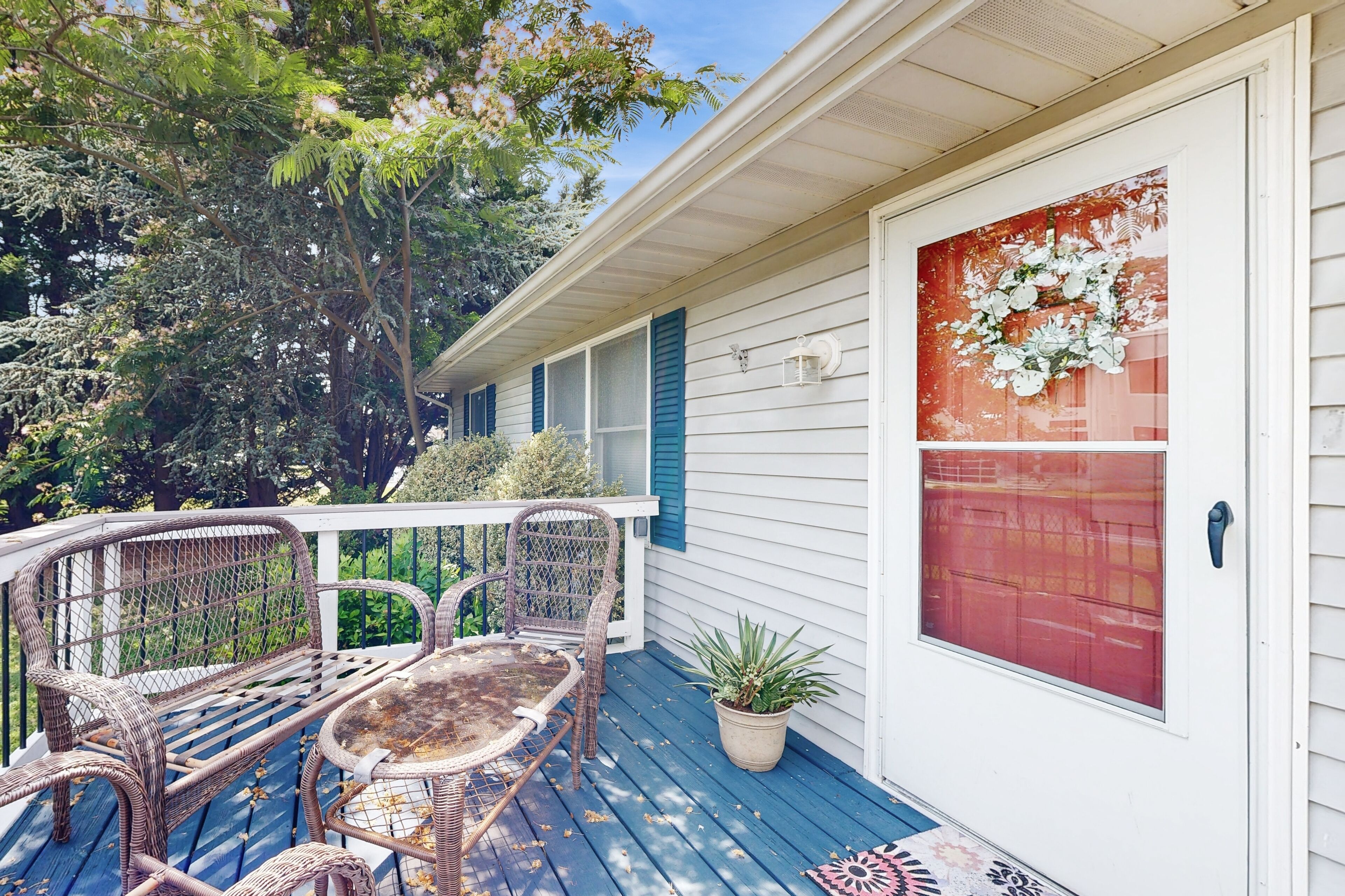 Charming home with large yard, outdoor shower & great location