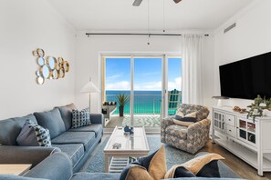 Smart TV - SPECTACULAR GULF FRONT VIEWS!  20TH FLOOR !! RECENTLY RENOVATED! SLEEPS 6! (Panama City Beach)