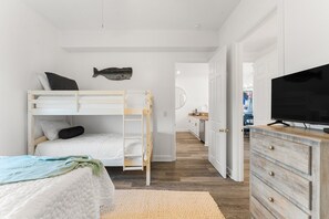 2 bedrooms, desk, free WiFi, bed sheets