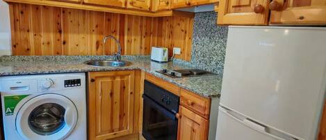 Réfrigérateur, micro-ondes, four, grille-pain