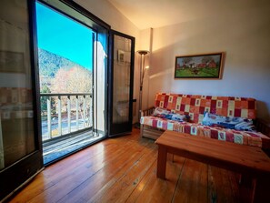 Living area - Flat Falcó 1 very bright Vall de Boí (Caldes de Boi)