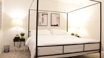 3 slaapkamers, een strijkplank/strijkijzer, wifi, beddengoed