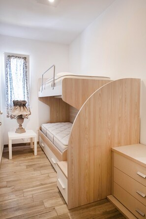2 Schlafzimmer, BĂŒgeleisen/BĂŒgelbrett