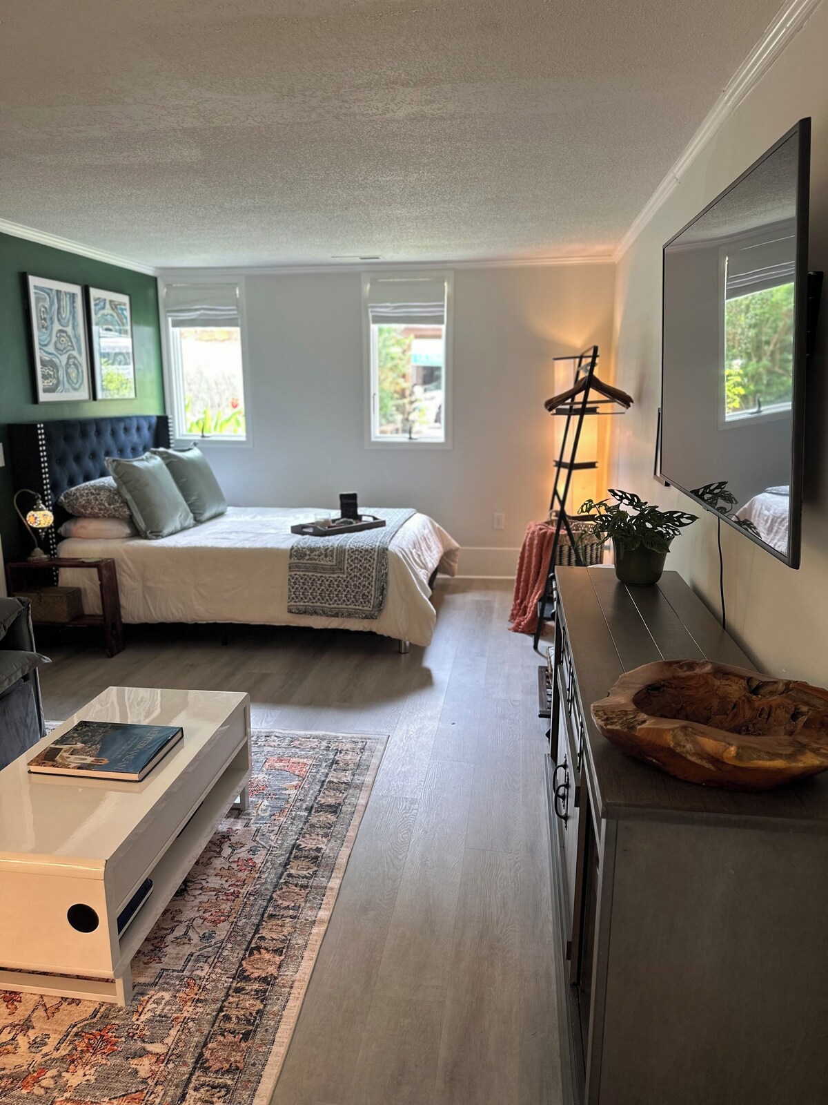 Photo 12 of WOODLAND APARTMENT - An open concept 1-bedroom in charming Travelers Rest