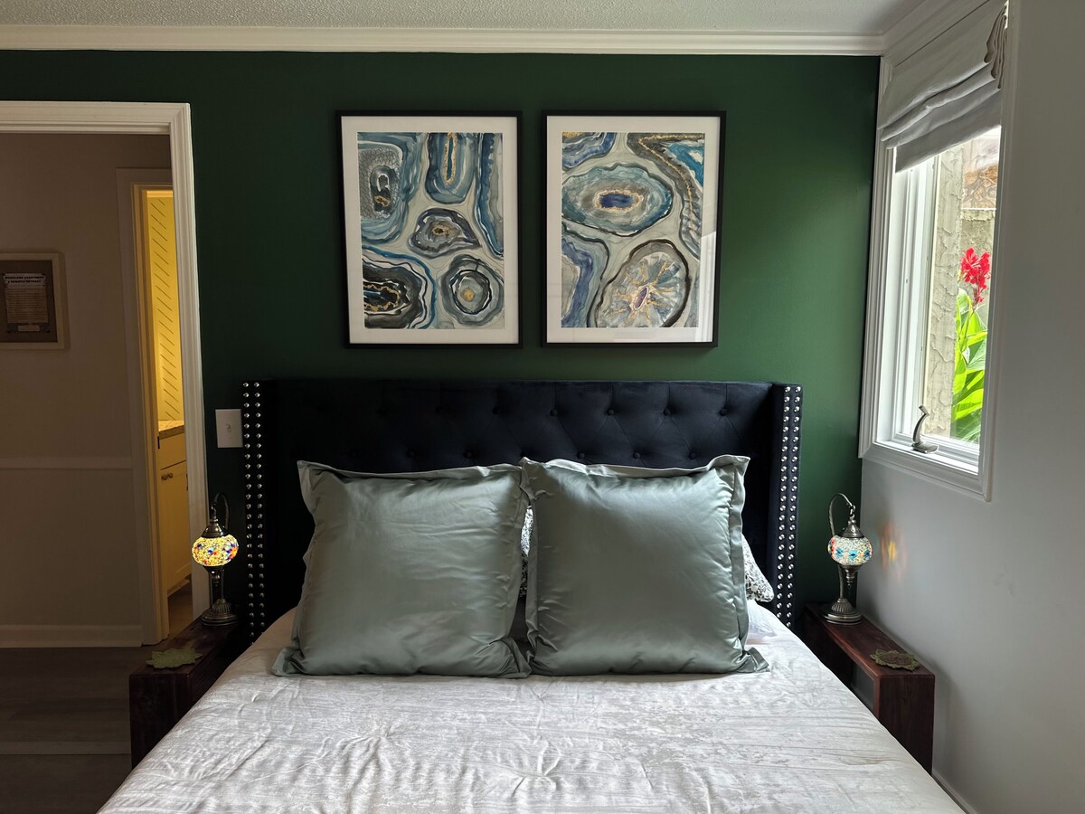 Photo 17 of WOODLAND APARTMENT - An open concept 1-bedroom in charming Travelers Rest