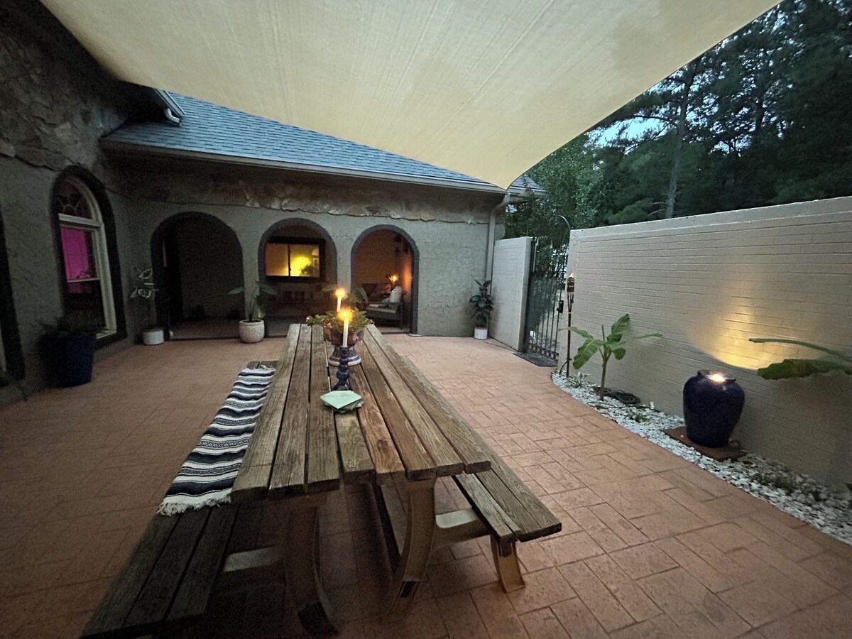 Photo 30 of WOODLAND APARTMENT - An open concept 1-bedroom in charming Travelers Rest