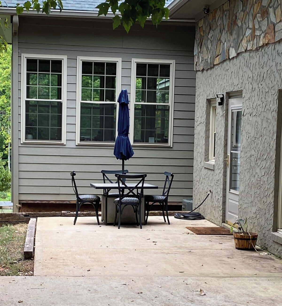 Photo 24 of WOODLAND APARTMENT - An open concept 1-bedroom in charming Travelers Rest