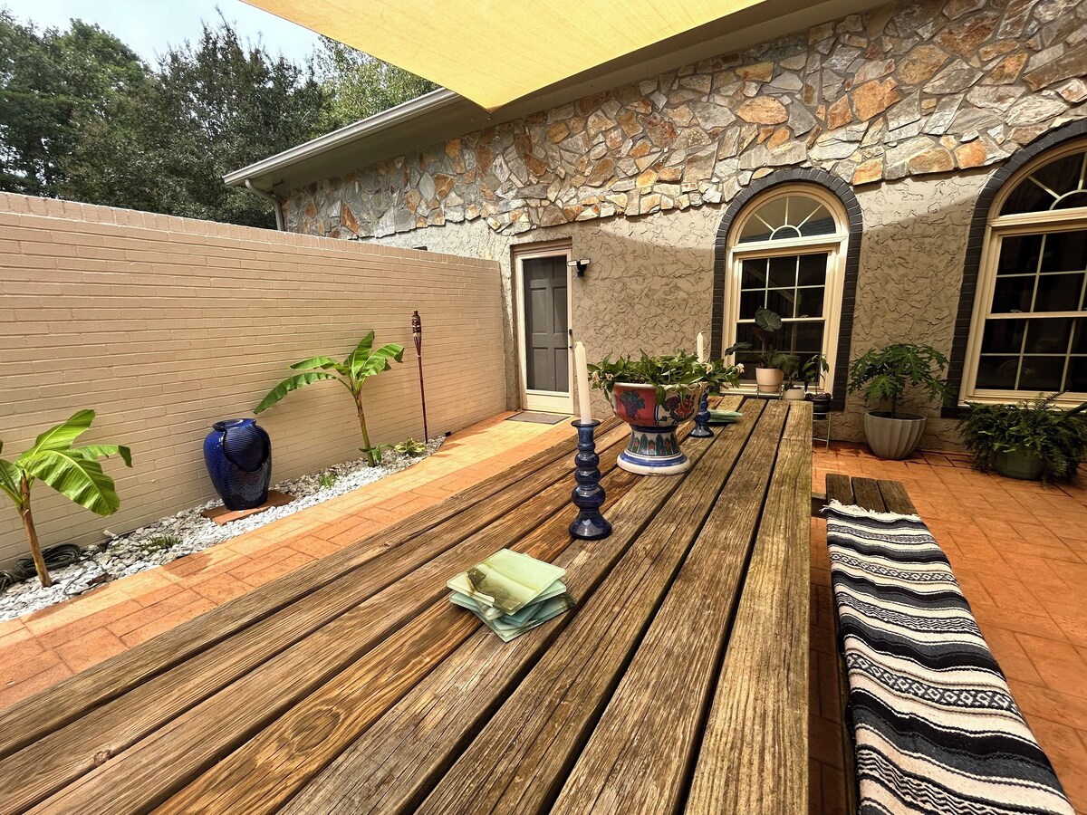 Photo 28 of WOODLAND APARTMENT - An open concept 1-bedroom in charming Travelers Rest