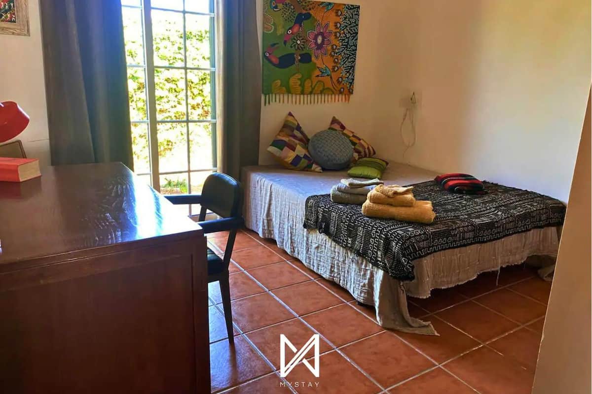 Family Townhome | 1 bedroom, iron/ironing board, free WiFi