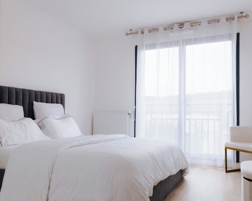 Appartement luxueux, neuf et équipé à VERSAILLES, ST CYR L'ÉCOLE