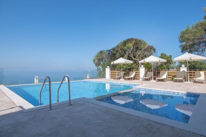 Pool - Mazis Apartments (Corfu)