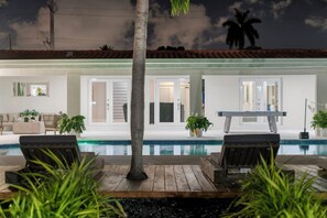 Piscine couverte, piscine chauffée