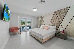 8 chambres, coffres-forts dans les chambres, fer et planche à repasser