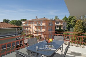 Apartment | Terrace/patio