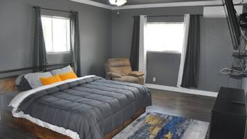3 bedrooms, iron/ironing board, WiFi, bed sheets